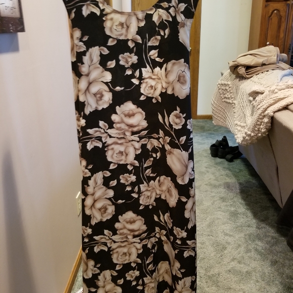 Maxi dress - Picture 2 of 4